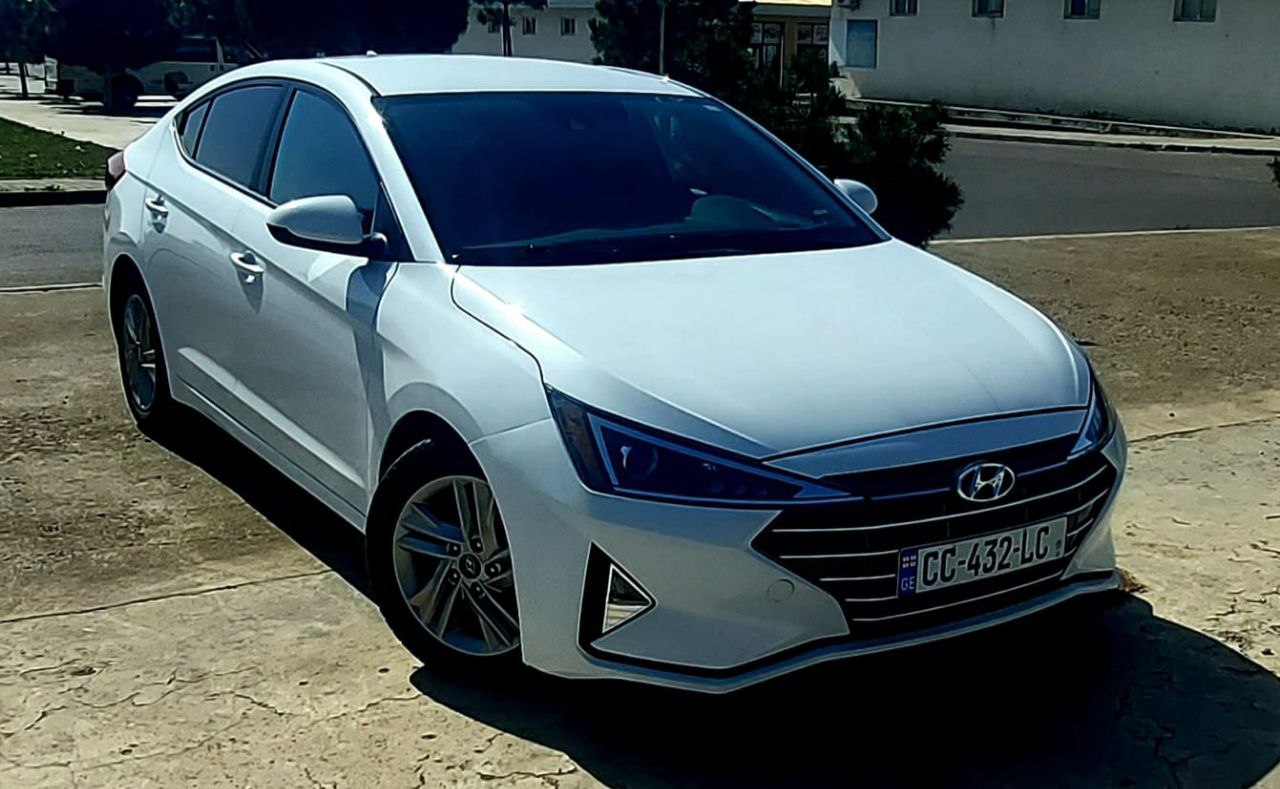 Hyundai Elantra